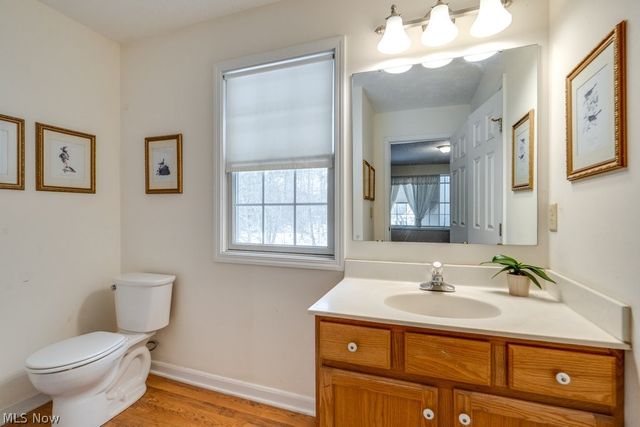 136 Taylor Road, Barberton, OH 44203