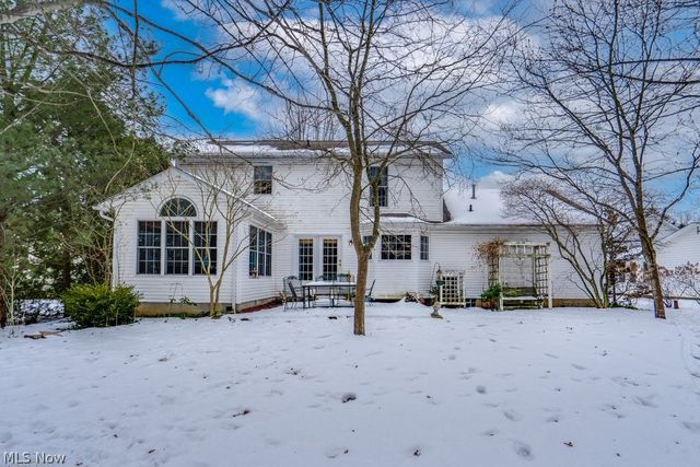 136 Taylor Road, Barberton, OH 44203