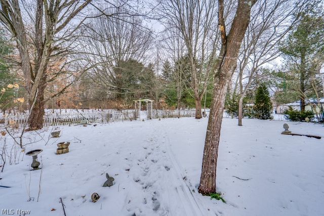 136 Taylor Road, Barberton, OH 44203