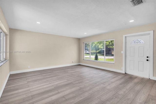 1218 NW 15th St, Fort Lauderdale, FL 33311