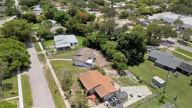 1218 NW 15th St, Fort Lauderdale, FL 33311