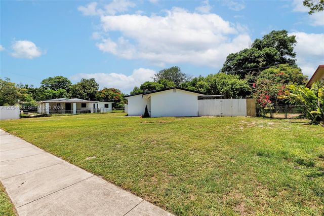 1218 NW 15th St, Fort Lauderdale, FL 33311