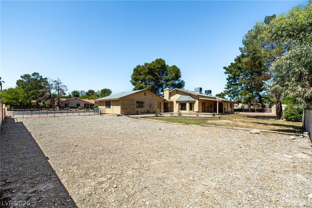 5609 Palmyra Avenue, Las Vegas, NV 89146