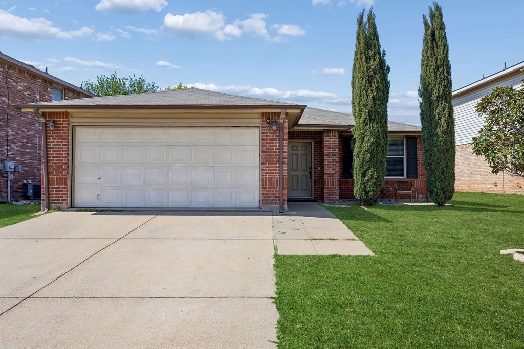 5153 Gold Basin Road, Fort Worth, TX 76179