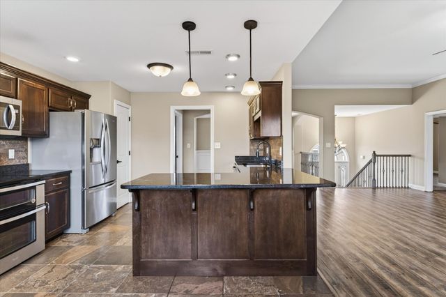 3876 Maliki Dr, Clarksville, TN 37042