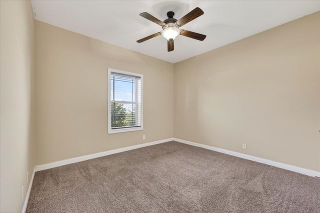3876 Maliki Dr, Clarksville, TN 37042