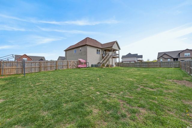 3876 Maliki Dr, Clarksville, TN 37042