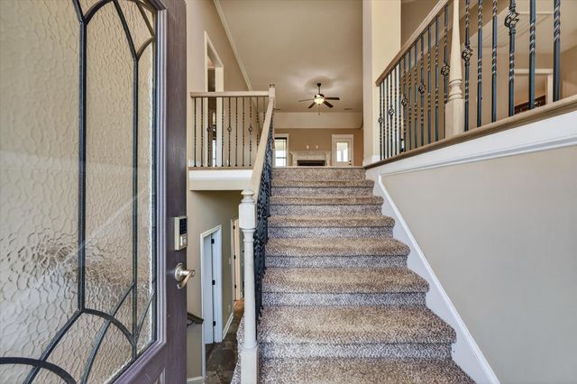 3876 Maliki Dr, Clarksville, TN 37042
