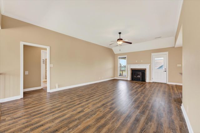 3876 Maliki Dr, Clarksville, TN 37042
