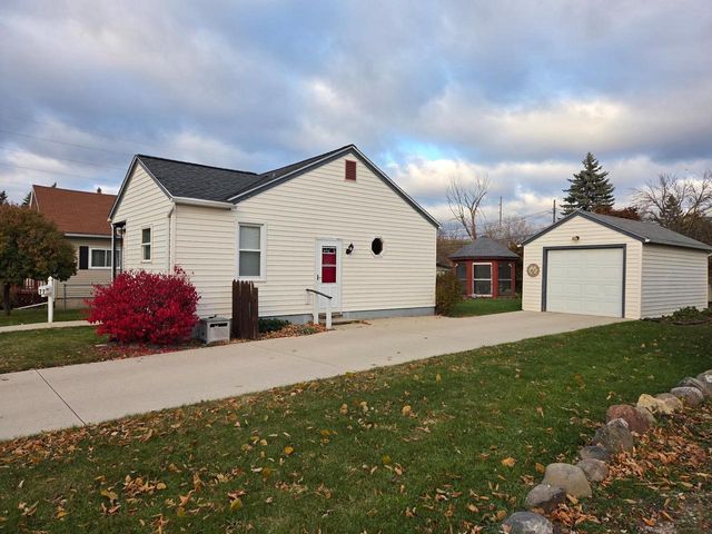 77 N BOARDMAN STREET, Fond Du Lac, WI 54935