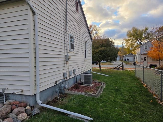 77 N BOARDMAN STREET, Fond Du Lac, WI 54935