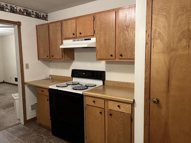 77 N BOARDMAN STREET, Fond Du Lac, WI 54935