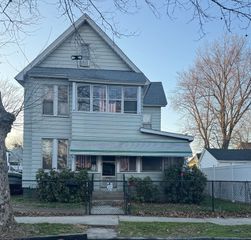 47 Keith St, Springfield, MA 01108