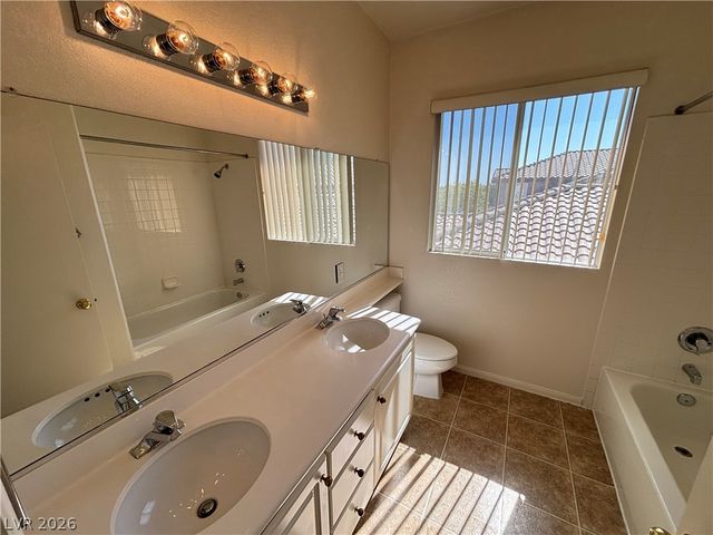 10319 Splendor Ridge Avenue, Las Vegas, NV 89135
