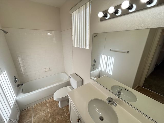 10319 Splendor Ridge Avenue, Las Vegas, NV 89135