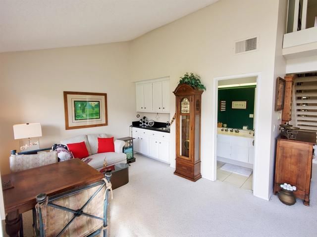 2505 Navarra Dr. 325, Carlsbad, CA 92009