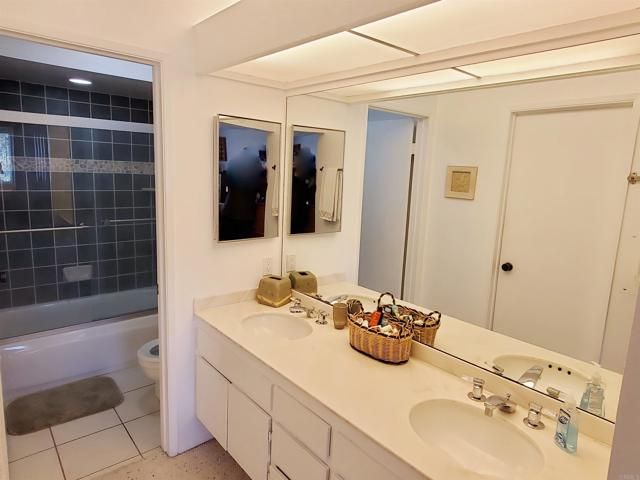 2505 Navarra Dr. 325, Carlsbad, CA 92009