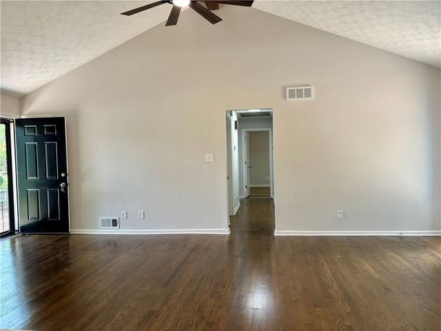 1743 Moss Drive, Snellville, GA 30078