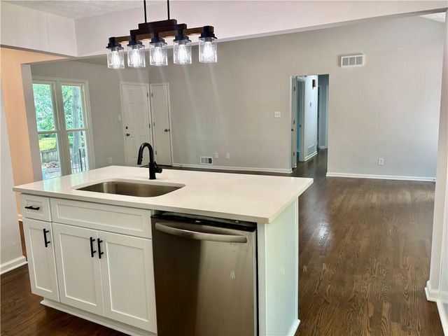 1743 Moss Drive, Snellville, GA 30078