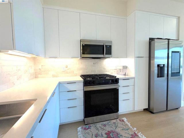 3698 Vision Cmn 314, Fremont, CA 94538