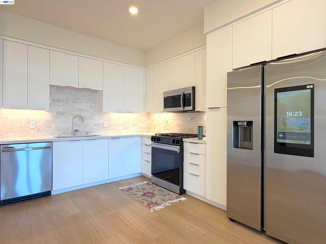 3698 Vision Cmn 314, Fremont, CA 94538