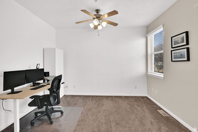 864 N FARMINGTON XING, Farmington, UT 84025