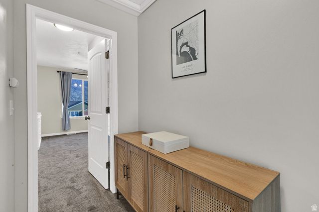 864 N FARMINGTON XING, Farmington, UT 84025