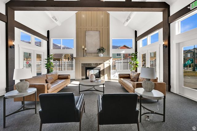 864 N FARMINGTON XING, Farmington, UT 84025