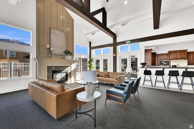 864 N FARMINGTON XING, Farmington, UT 84025