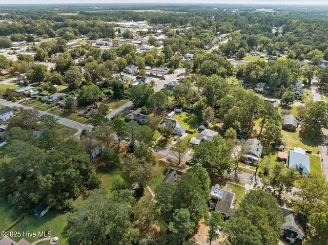 204 W Green Street, Robersonville, NC 27871