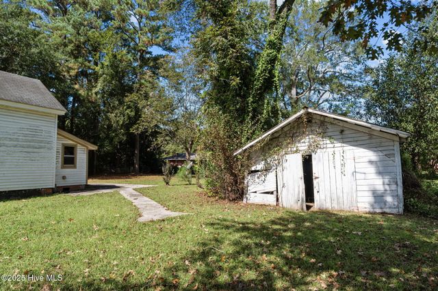 204 W Green Street, Robersonville, NC 27871