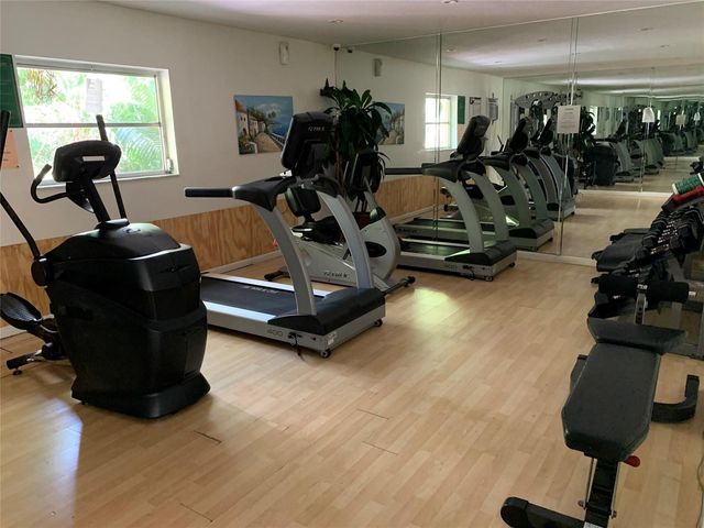 5168 NE 6th Avenue 426, Fort Lauderdale, FL 33334
