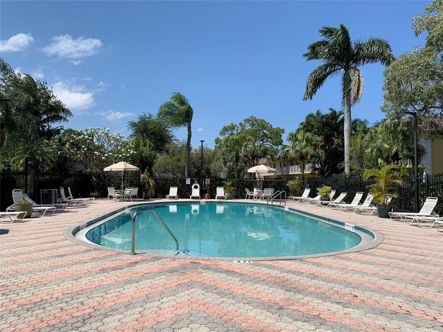 5168 NE 6th Avenue 426, Fort Lauderdale, FL 33334