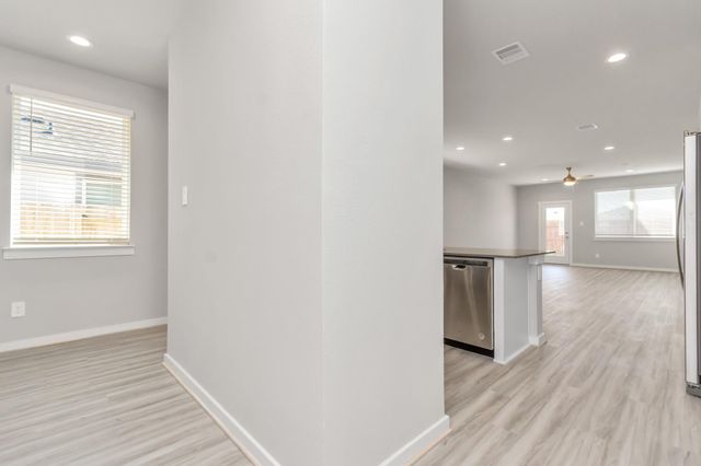 3020 Gunnersbury Drive, Houston, TX 77047