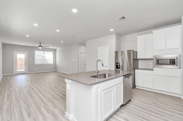 3020 Gunnersbury Drive, Houston, TX 77047