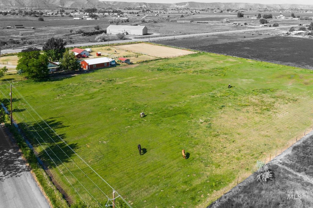 1671 Airport Rd, Emmett, ID 83617