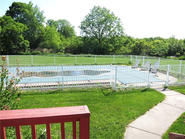 8226 Turnstone Drive, Manlius, NY 13104