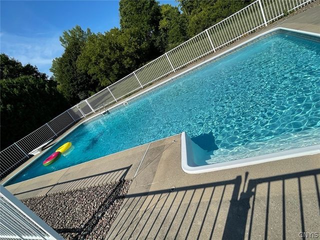 8226 Turnstone Drive, Manlius, NY 13104