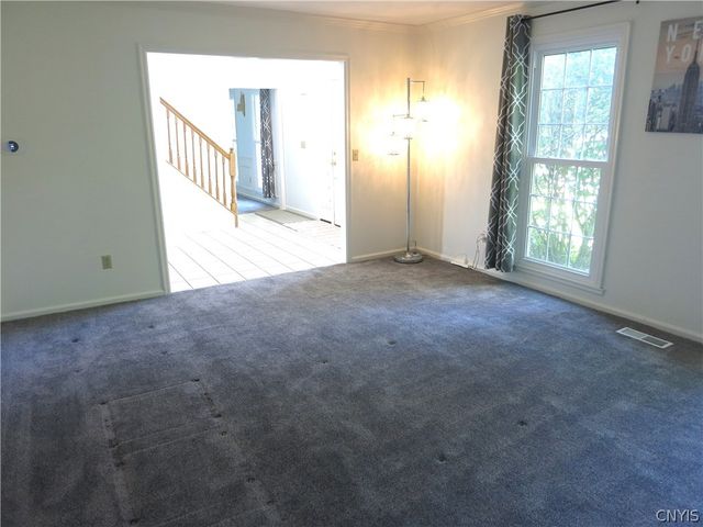 8226 Turnstone Drive, Manlius, NY 13104