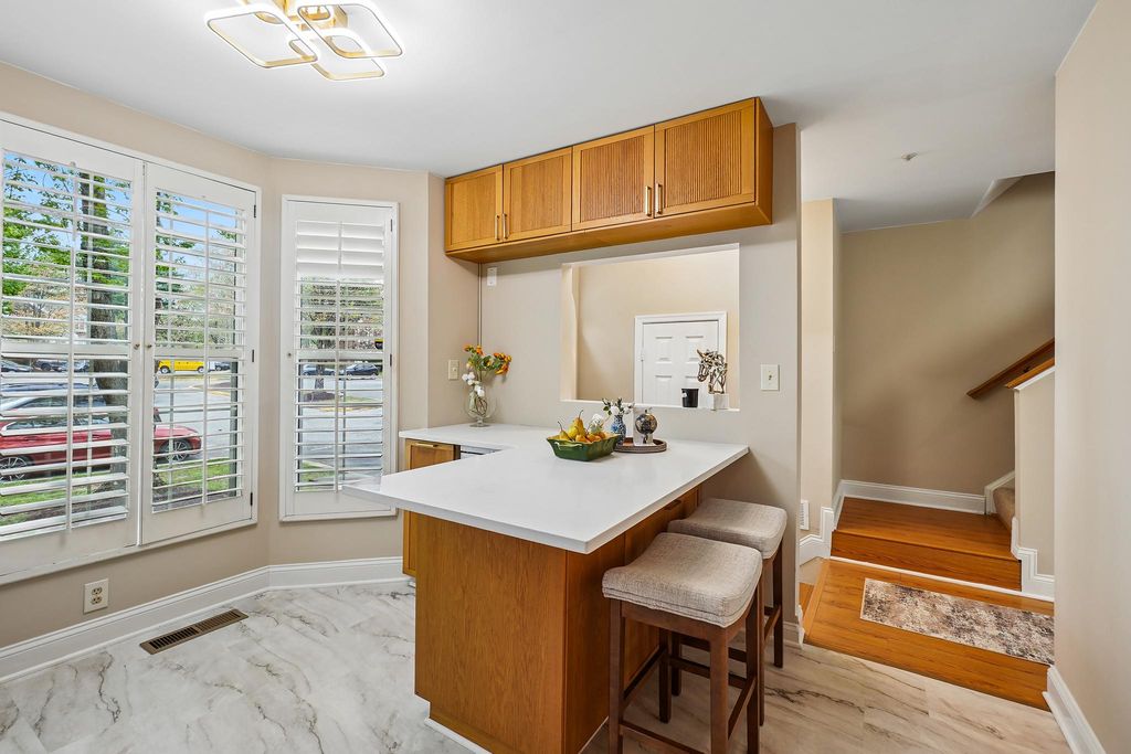 Image 14 of property listing at 10775 KITCHENER CT, Bowie, MD 20721