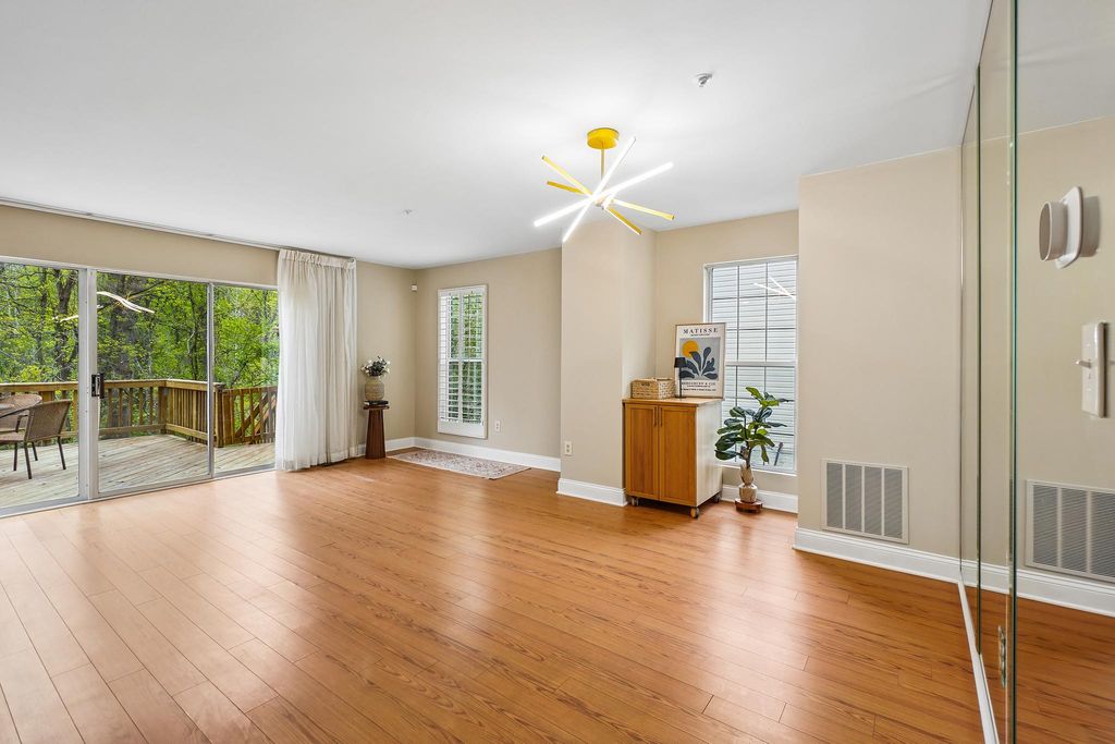 Image 15 of property listing at 10775 KITCHENER CT, Bowie, MD 20721
