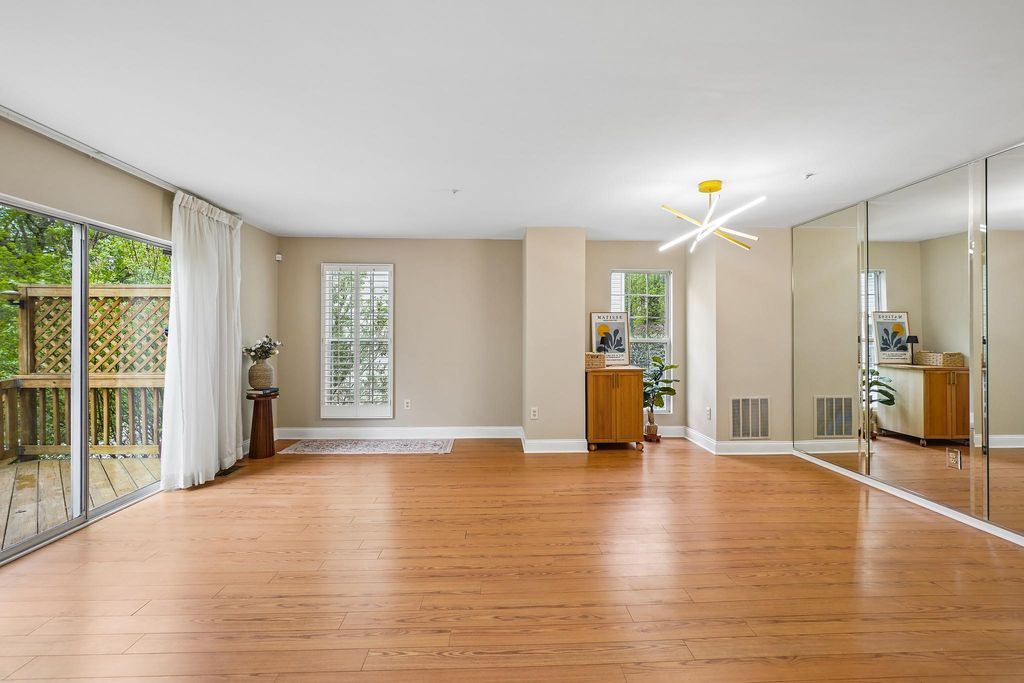Image 21 of property listing at 10775 KITCHENER CT, Bowie, MD 20721