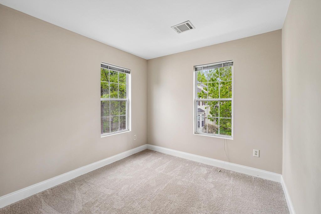 Image 33 of property listing at 10775 KITCHENER CT, Bowie, MD 20721