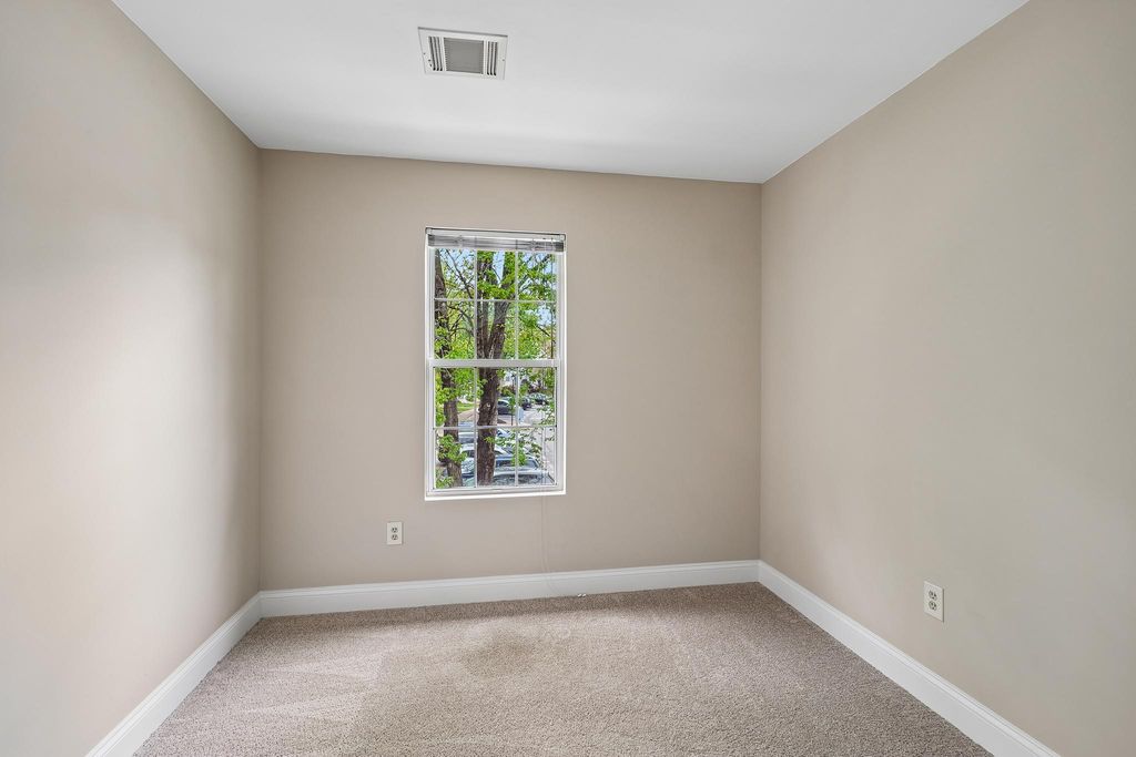 Image 35 of property listing at 10775 KITCHENER CT, Bowie, MD 20721
