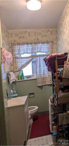 1612 Statesville Boulevard, Salisbury, NC 28144