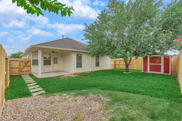 8722 Auburn Mane Drive, Tomball, TX 77375