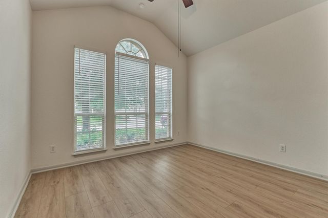 8722 Auburn Mane Drive, Tomball, TX 77375