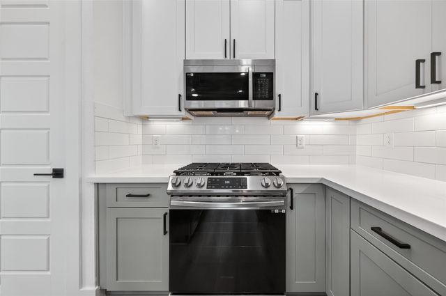 314 Neyland Street, Houston, TX 77022