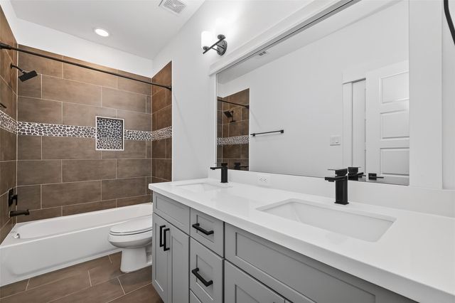 314 Neyland Street, Houston, TX 77022