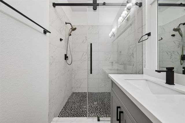 314 Neyland Street, Houston, TX 77022